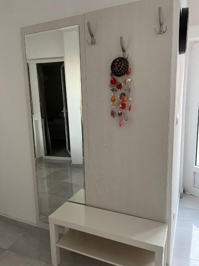Deluxe Summer Breeze Baska Voda Luaran gambar