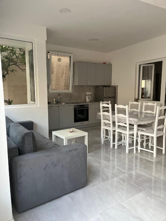 Deluxe Summer Breeze Baska Voda Luaran gambar