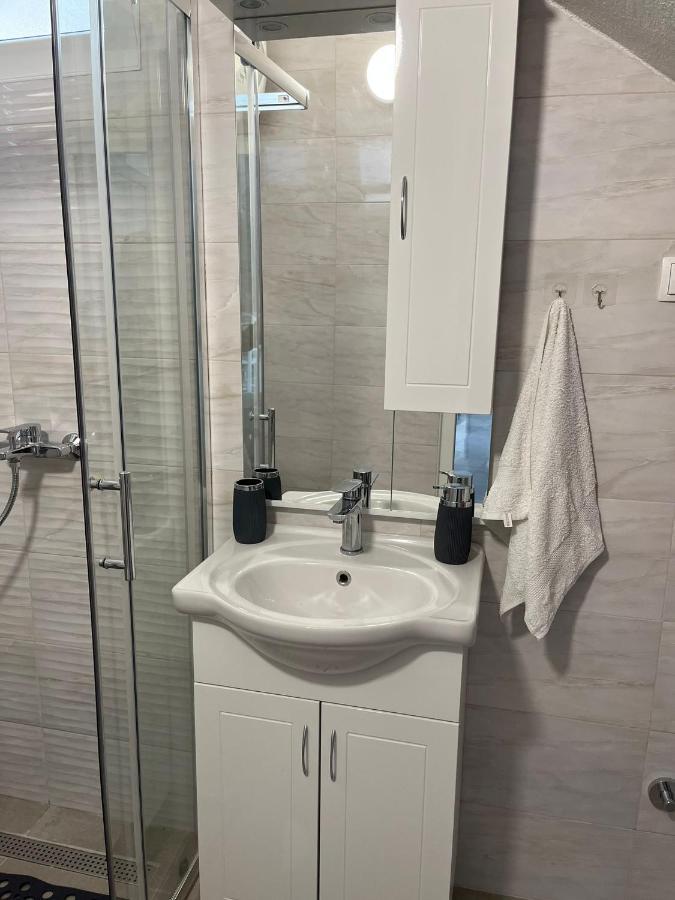 Deluxe Summer Breeze Baska Voda Luaran gambar