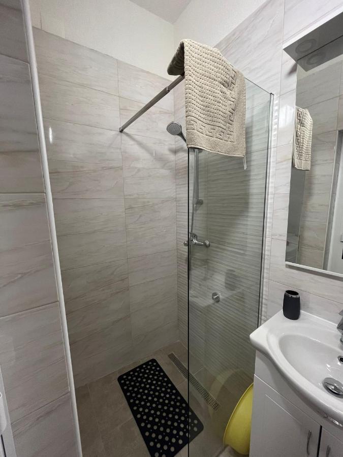 Deluxe Summer Breeze Baska Voda Luaran gambar